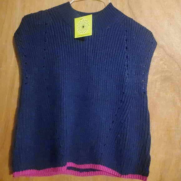 SHE + SKY NWT. SZ SMALL DYLAN SHORT SLEEVE SWEATER. NAVY KNIT VEST - Picture 1 of 7
